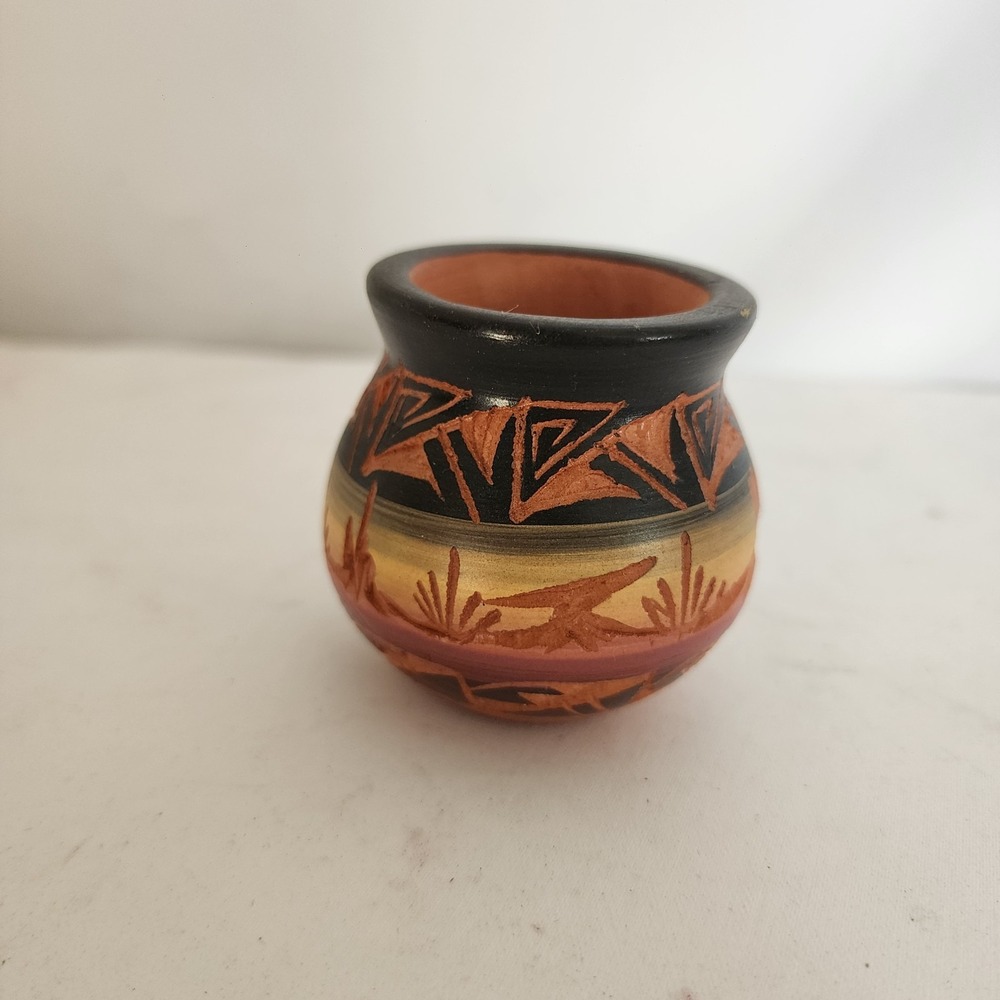 Red Earth Pottery Vase Mesa Verde Cortez Co Native American Made Signed 2.5"